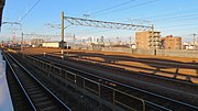 貨物用の線路が駅に隣接する（2020年2月）