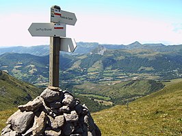 Panorama vanaf de flanken van de Plomb du Cantal richting de Puy Griou