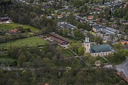 Madesjö kyrka från luften.jpg