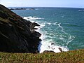 Côte escarpée à Saint-Coulomb vue du chemin des douaniers