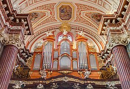 Baroque pipe organ of the Collegiate Church.