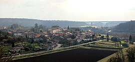 Jaulny, seen from next to the Hailbat virgin. In the background: the viaduct of the LGV-Est