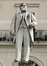 Statue du Monument à Jean Jaurès à Castres.