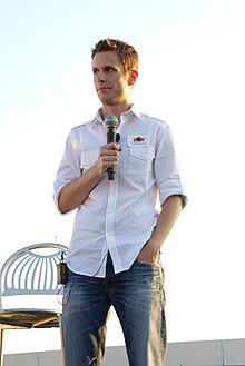 portrait of Matthew Inman, the creator of The Oatmeal comic