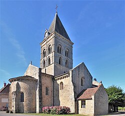 Skyline of Varenne-l'Arconce