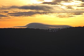 Stratocumulus lenticularis formé au-dessus du Großer Rachel