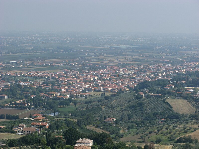 File:Villa Verucchio.jpg