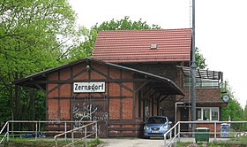 Güterschuppen und Empfangsgebäude