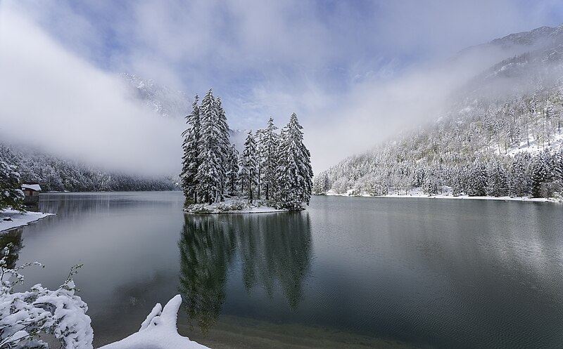 File:Lago di Cave ( Raibl ).jpg