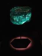 2009 04 19 - 4705 - Washington DC - Natural History Museum - Gachala Emerald (3527521490).jpg