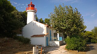 Phare du cap Bénat aussi appelé du cap Blanc.