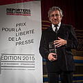 Image 46Cumhuriyet's former editor-in-chief Can Dündar receiving the 2015 Reporters Without Borders Prize. Shortly after, he was arrested. (from Freedom of the press)