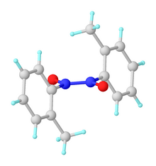 Struttura dimerica del 2-nitrosotoluene