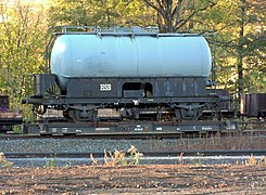 Wagon-citerne sur chariot transporteur