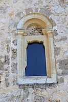 Détail d'une fenêtre du transept.