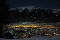 Stadtansicht bei Nacht (von Norden)