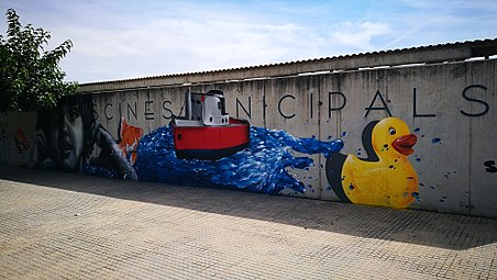 Graffiti in the swimming pool