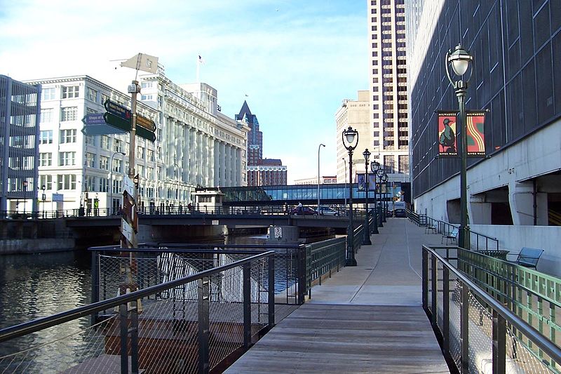 File:Milwaukee Riverwalk.jpg