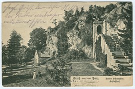 Teilansicht mit dem Burgeingang; Ansichtskarte Nr. 1B von Karl F. Wunder, um 1900