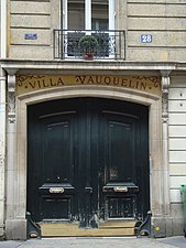 Entrée de la villa Vauquelin.