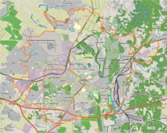 Mapa konturowa Połtawy, blisko centrum na prawo znajduje się punkt z opisem „monastyr Podwyższenia Krzyża Świętego”