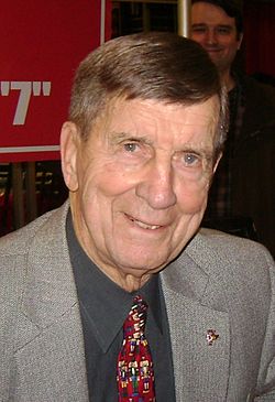 Ted Lindsay.jpg