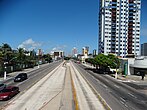 Canaleta do BRT na Av. Almirante Barroso.