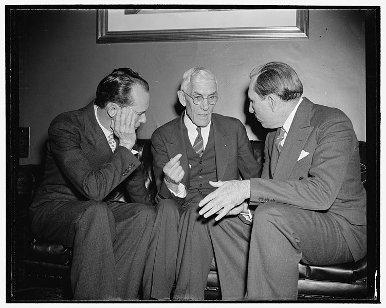 File:Rep. Joseph Hendricks, Francis Townsend, Sen. Claude Pepper. Co(...), 1-5-39 LCCN2016874693.jpg