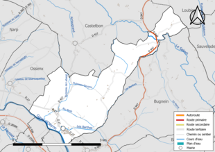 Carte en couleur présentant le réseau hydrographique de la commune