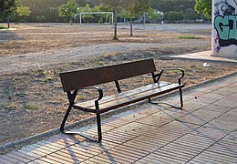 Banc prop de l'estació, Xeraco.JPG