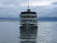 Schiff Austria in der Anfahrt auf den Landesteg in Hagnau