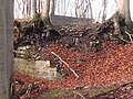 Ostburg – Reste der Außenmauer und der Innenmauer des Nordturms