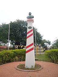 Monumento en la Plaza Perú de Santa Cruz de la Sierra, Bolivia.