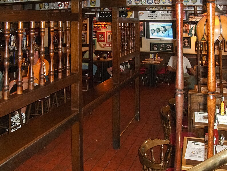 File:Cheers Beacon Hill interior 1.jpg