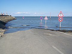 Passage submergé à pleine mer (côté île).