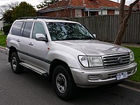 First facelift Toyota Land Cruiser GXL (UZJ100)