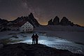 Due amici alle Tre Cime di Lavaredo.jpg2 560 × 1 709; 1,74 MB