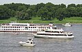 Sacramentsprocessie "Mülheimer Gottestracht" met schepen en bootjes op de Rijn in Keulen, 2005