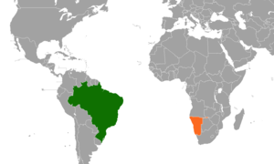 Mapa indicando localização de Brasil e do Namíbia.