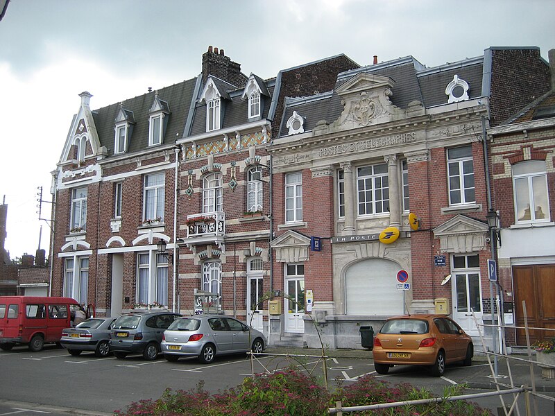 File:Jielbeaumadier ascq place gare 2008.jpg