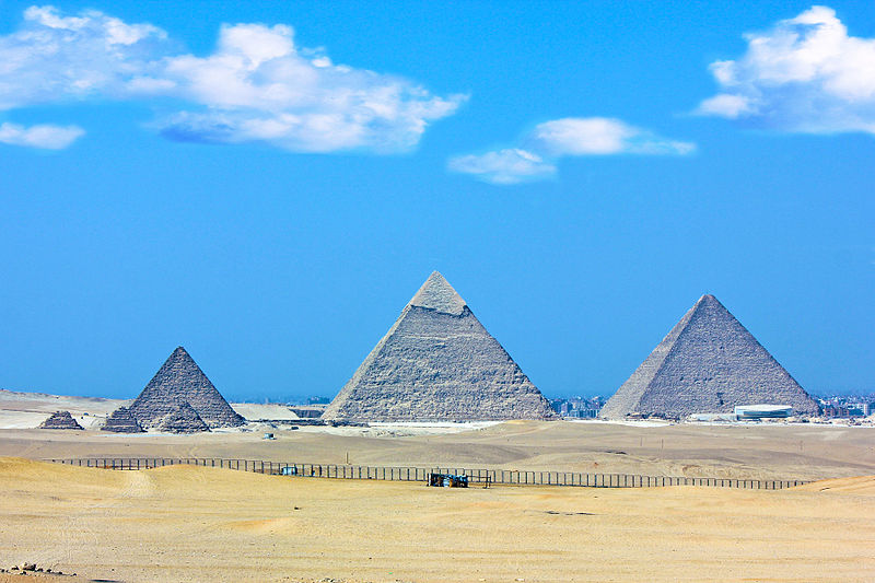 File:Pyramids3.jpg