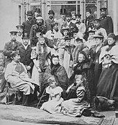 Queen Victoria surrounded by her family - Coburg, 1894 (1 of 2).jpg