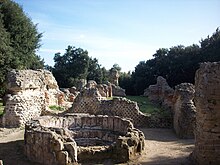 Baptistry in the Temple of Jupiter in Cuma.JPG