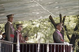 Franco y Juan Carlos presidiendo el desfile conmemorativo del trigésimo aniversario de la victoria en la Guerra Civil.