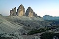 Panorama delle Tre Cime, a sera, dal Rifugio Locatelli.jpg5 861 × 3 907; 21,62 MB