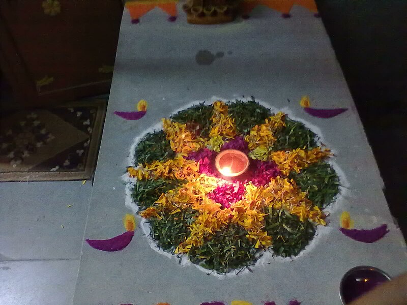 File:RANGOLI at NIGHT with natural product.jpg