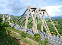 Le pont Carpineto à Potenza, Italie.