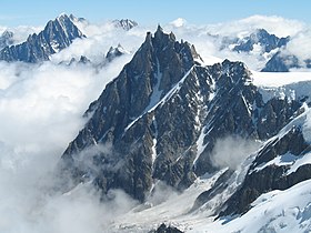 Vue de la face ouest de l'aiguille du Midi.