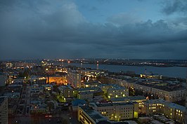 Uitzicht op de stad bij nacht