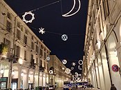 Via Po con le luminarie natalizie